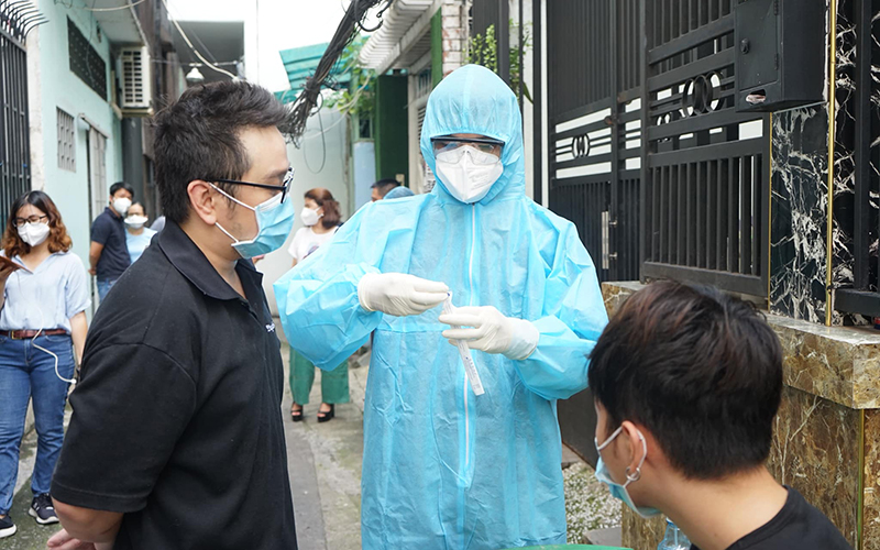 Test nhanh tại nhà và cách xử trí khi có kết quả dương tính với SASR-CoV-2