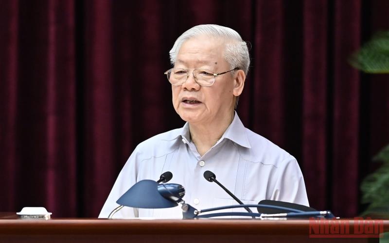 Đấu tranh phòng, chống tham nhũng, tiêu cực: Nhìn lại 10 năm qua; định ra phương hướng, nhiệm vụ cho thời gian tới