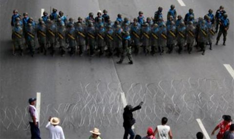 Thủ tướng Thái sắp công bố lộ trình giải quyết khủng hoảng