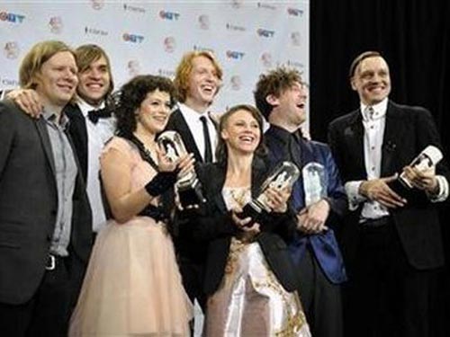 Arcade Fire, Justin Bieber thắng giải âm nhạc Canada