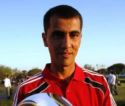 Trọng tài châu Á điều khiển trận khai mạc World Cup