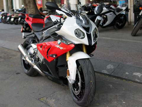 Siêu môtô BMW S1000RR 2013 tại Sài Gòn