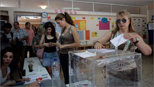 Hy Lạp lại đứng trước "cơn bão" lớn