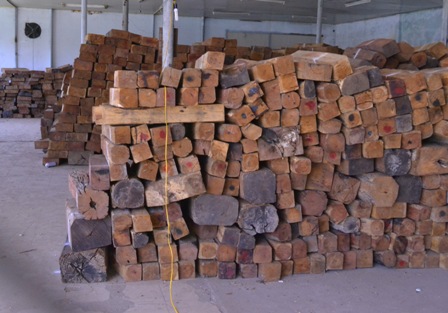 Đà Nẵng: Thu giữ lô gỗ hương 4 tỷ đồng chở lậu bằng tàu hỏa