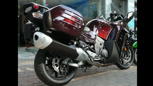 Cận cảnh Kawasaki Concours14 ABS 2012 tại Sài Gòn