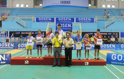 Trao giải vô địch cầu lông các cây vợt thiếu niên, trẻ xuất sắc toàn quốc năm 2014