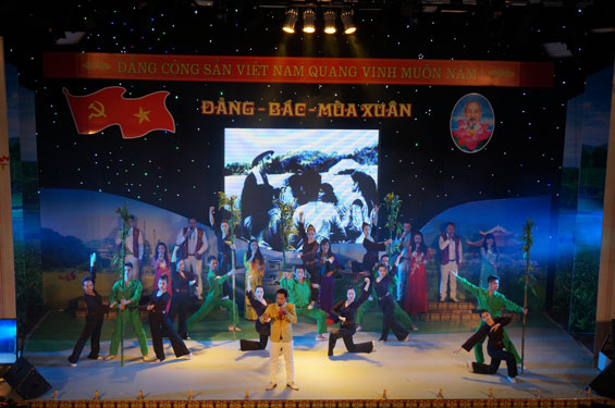 Giao lưu nghệ thuật “Đảng – Bác – Mùa xuân”