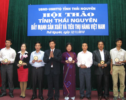 Hội thảo “Tỉnh Thái Nguyên đẩy mạnh sản xuất và tiêu thụ hàng Việt Nam”