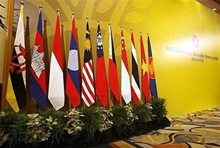 Đoàn kết ASEAN, tăng cường quan hệ với các đối tác