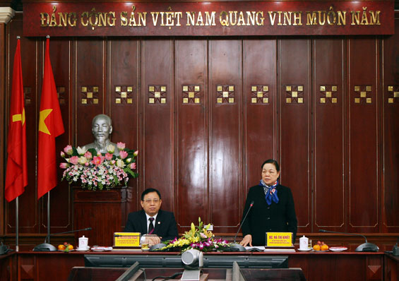 Đồng chí Hà Thị Khiết làm việc tại Thái Nguyên 