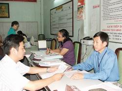 Tinh giản biên chế và cơ cấu lại đội ngũ cán bộ, công chức