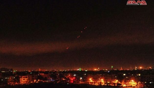 Nhiều nước phản đối Mỹ, Anh, Pháp không kích Syria