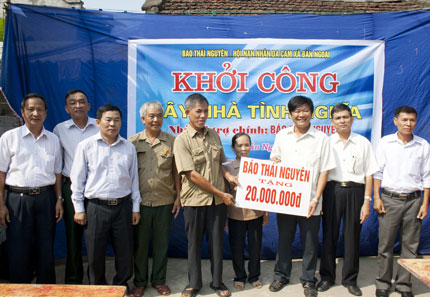 Báo Thái Nguyên:  Hỗ trợ nạn nhân chất độc da cam xây nhà