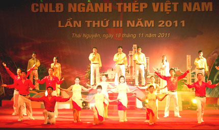 Gần 300 diễn viên tham gia Hội diễn văn nghệ CNLĐ ngành Thép