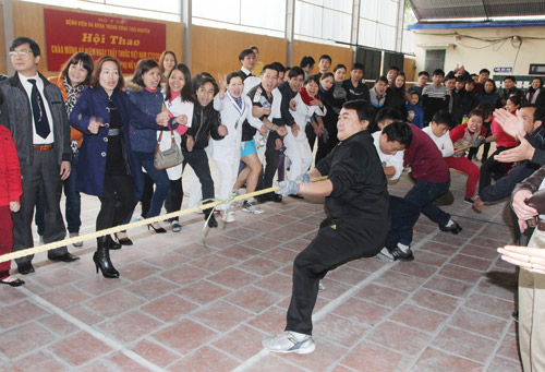 Hội thao nhân ngày Thầy thuốc Việt Nam