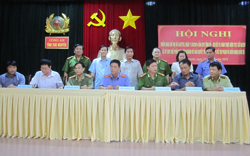 Động viên, khen thưởng kịp thời đối với người báo tin tố giác tội phạm