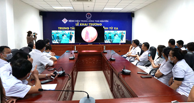 Thục hiện phẫu thuật trực tuyến với các điểm cầu 