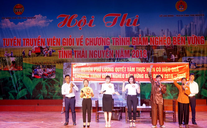 Thi Tuyên truyền viên giỏi về giảm nghèo bền vững