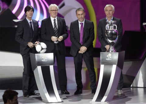 Hà Lan và Đức rơi vào bảng Tử thần