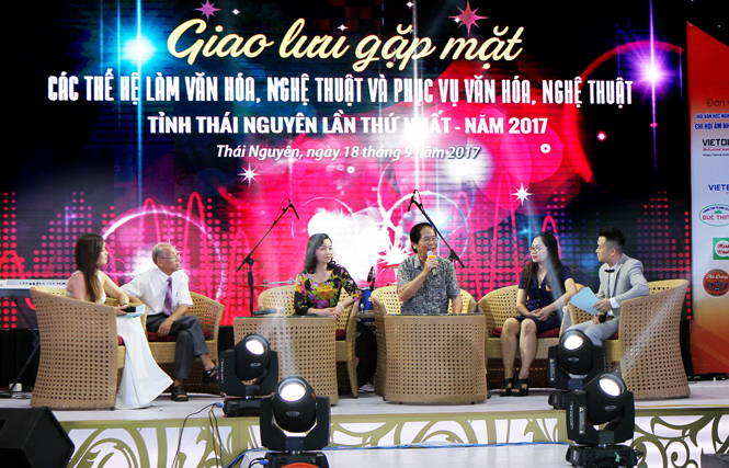 Giao lưu, gặp mặt các thế hệ làm văn hóa, nghệ thuật