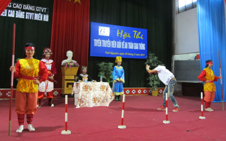 Hội thi tuyên truyền viên giỏi về ATGT