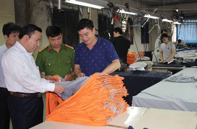 Kiểm tra phòng cháy, chữa cháy tại cơ sở sản xuất các sản phẩm may mặc