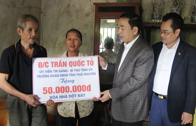 Lãnh đạo tỉnh dự Ngày hội Đại đoàn kết toàn dân tộc