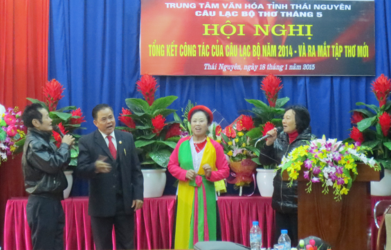 Câu lạc bộ Thơ Tháng 5 ra mắt tập thơ mới