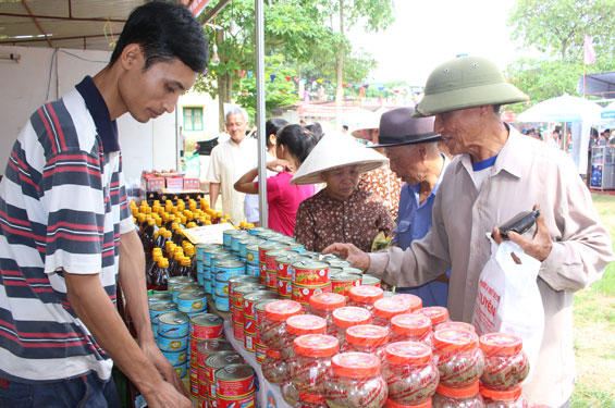 Cầu nối để hàng Việt đến với người dân nông thôn, miền núi