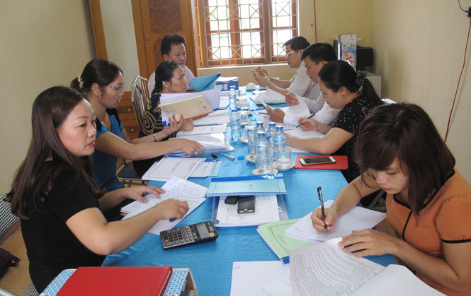 Phát huy dân chủ trong trường học