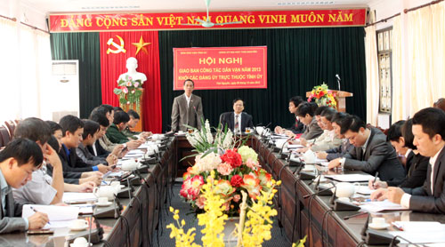 Giao ban công tác dân vận Khối các đảng ủy trực thuộc