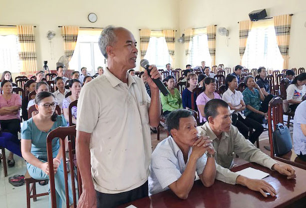 Cử tri kiến nghị nhiều vấn đề liên quan đến đời sống dân sinh