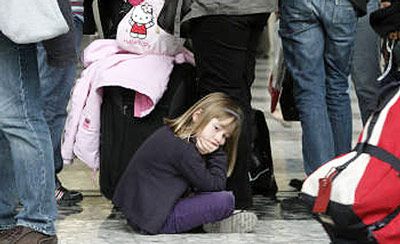 Hàng không thế giới khốn khó vì núi lửa