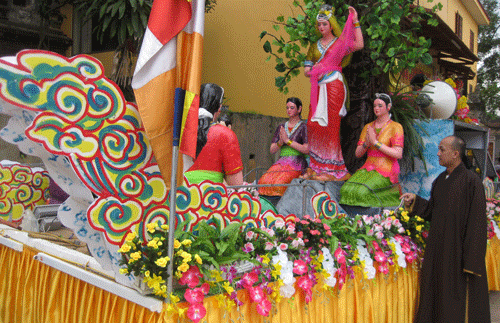 Lên chùa nghe tiếng mõ rơi