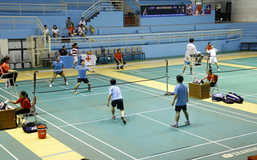 Trên 50 VĐV tham gia thi đấu môn cầu lông tại Bảng IV
