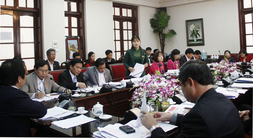 Tập trung thảo luận, đóng góp ý kiến vào các báo cáo, tờ trình, dự thảo nghị quyết