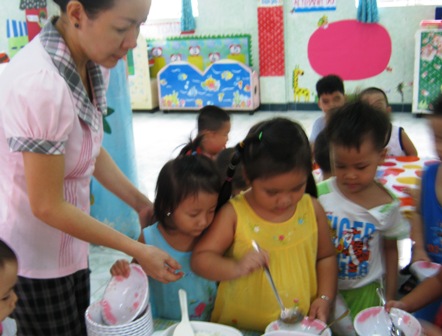 Giáo viên mầm non ngoài công lập được hưởng chế độ như công lập