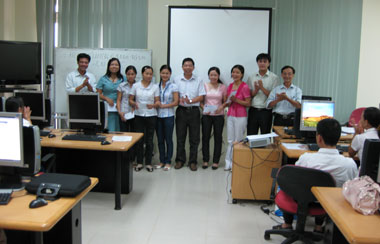 Hoàn thành khóa đào tạo "Máy tính và Internet căn bản"