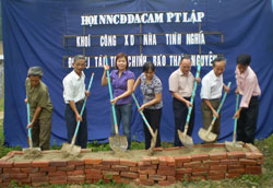 Báo Thái Nguyên:  Hỗ trợ xây nhà tình nghĩa 
