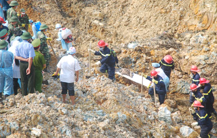 Tìm thấy nạn nhân thứ 3 trong vụ sạt lở
