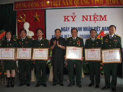 12 Cựu chiến binh - Cựu quân nhân được tặng bằng khen xuất sắc