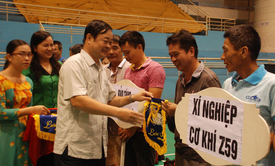 Hơn 200 vận động viên tham gia Giải Bóng bàn tỉnh, Giải Báo Thái Nguyên