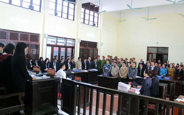 Xét xử vụ chạy thận làm chín người chết tại Bệnh viện Đa khoa tỉnh Hòa Bình