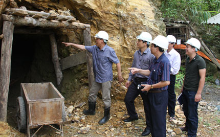 Kiểm tra hoạt động khai khoáng tại 31 mỏ, điểm mỏ