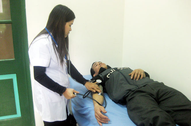 Quan tâm chăm sóc sức khỏe người cao tuổi