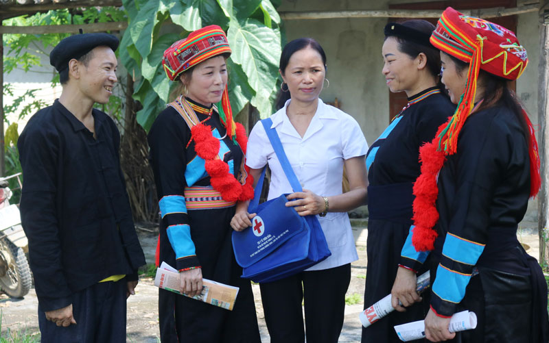 Thầy thuốc của bản Dao