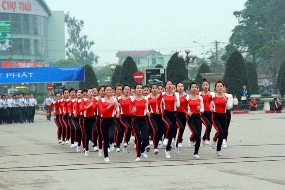 Phát động giải Việt dã Tiền Phong “Cùng Sacombank chạy vì sức khỏe cộng đồng”