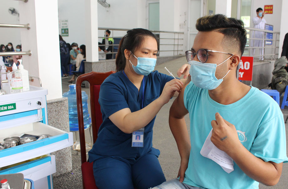 T.P Thái Nguyên: Tỷ lệ tiêm vắc-xin phòng COVID-19 đạt 46%