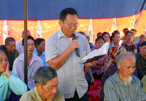 Đại biểu Quốc hội tiếp xúc cử tri tại Phú Bình