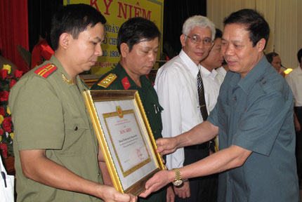 Kỷ niệm 80 năm Ngày truyền thống Ngành Tổ chức xây dựng Đảng